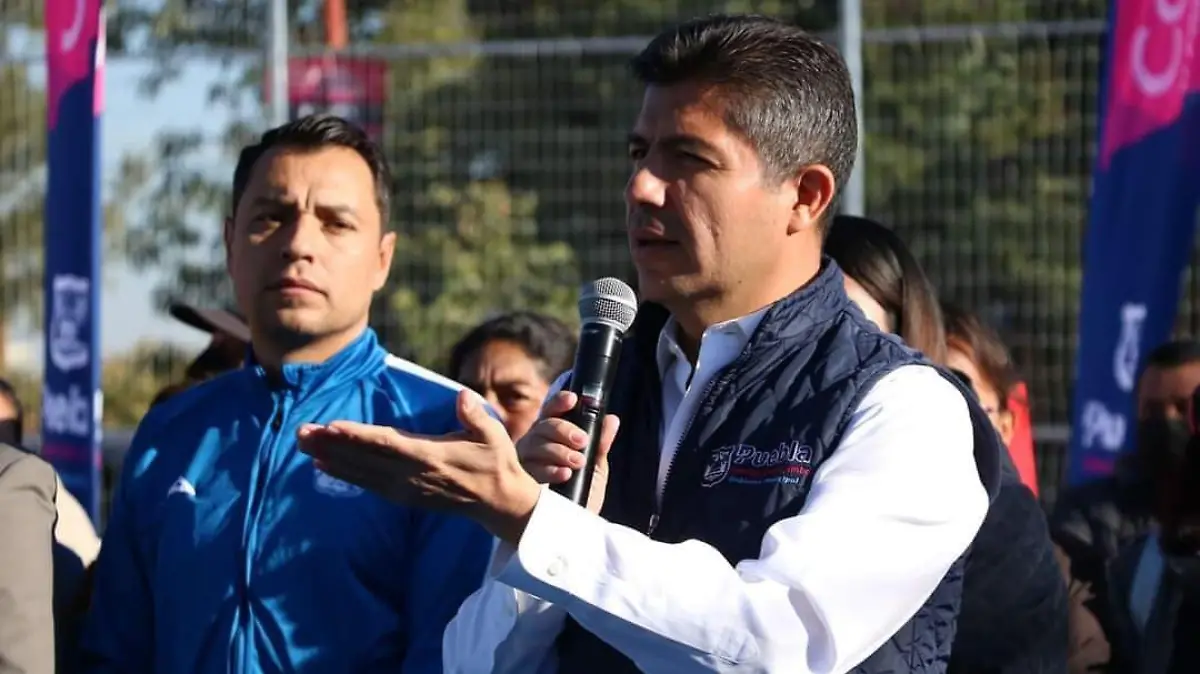 Eduardo Rivera deja la encomienda del deporte municipal en Antonio Iriarte